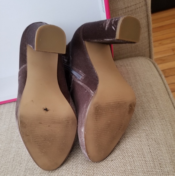 Steve madden velour booties - Picture 7 of 7